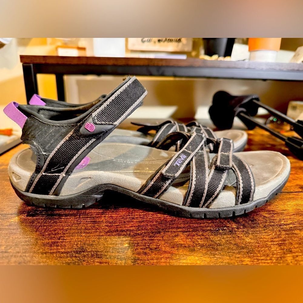 Teva Black sandals size 11